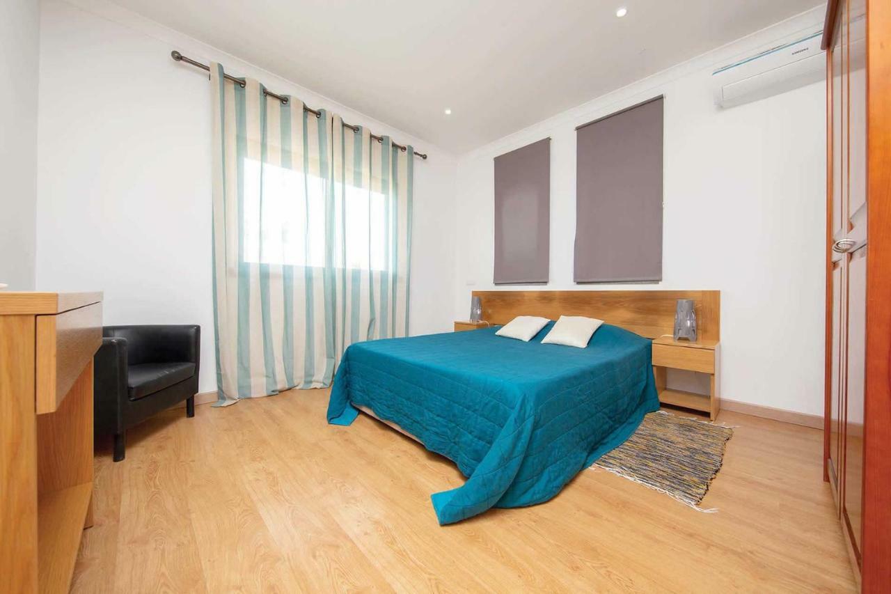 Villa Ruana - 5 Bedrooms On Suite- Free Out Door Hot Jacuzzi - By Bedzy อัลบูเฟรา ภายนอก รูปภาพ