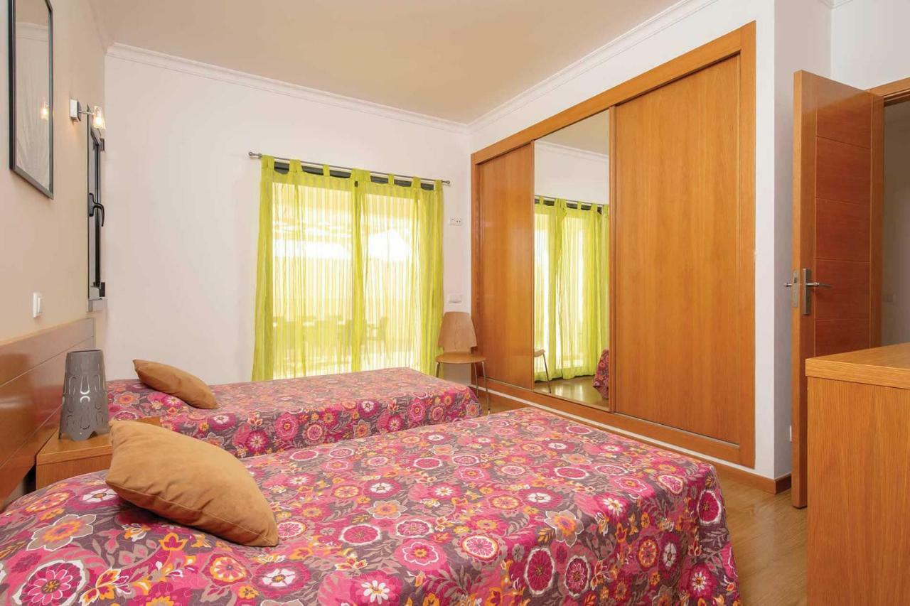 Villa Ruana - 5 Bedrooms On Suite- Free Out Door Hot Jacuzzi - By Bedzy อัลบูเฟรา ภายนอก รูปภาพ