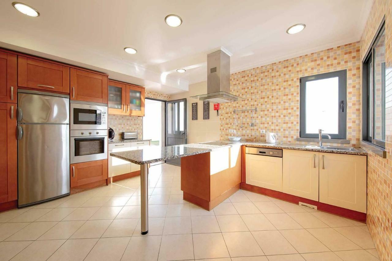 Villa Ruana - 5 Bedrooms On Suite- Free Out Door Hot Jacuzzi - By Bedzy อัลบูเฟรา ภายนอก รูปภาพ